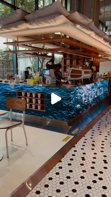 Anteprima di pizza in confezione individuale a Bangkok